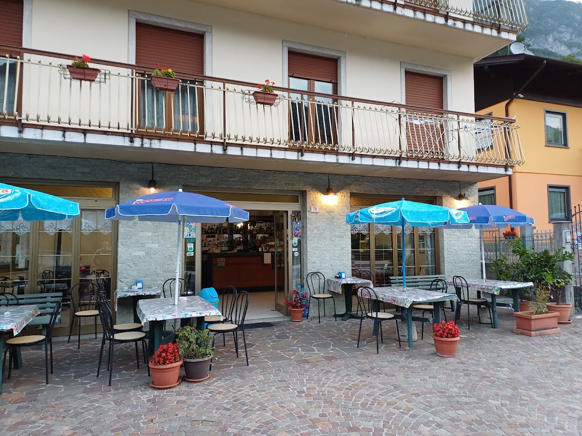 BAR AL SOLE CAFFETTERIA-BIBITE-TOAST-GELATI Photo 3
