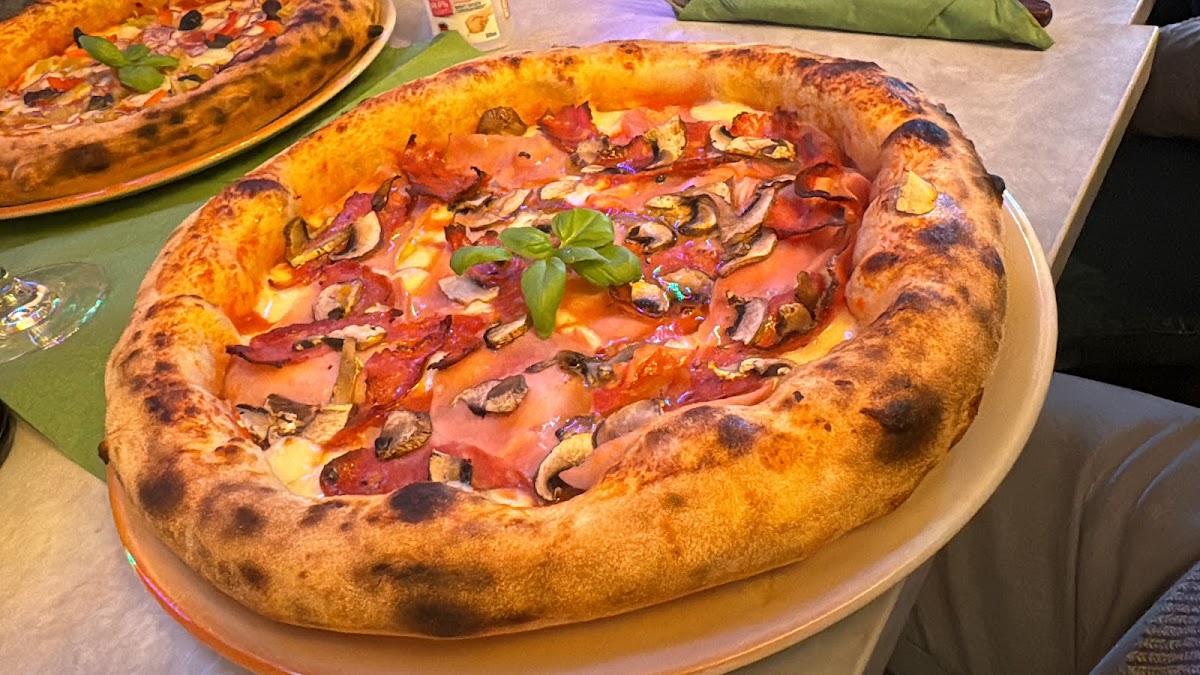 Little Italy - Eiscafé & Pizzeria Photo 4