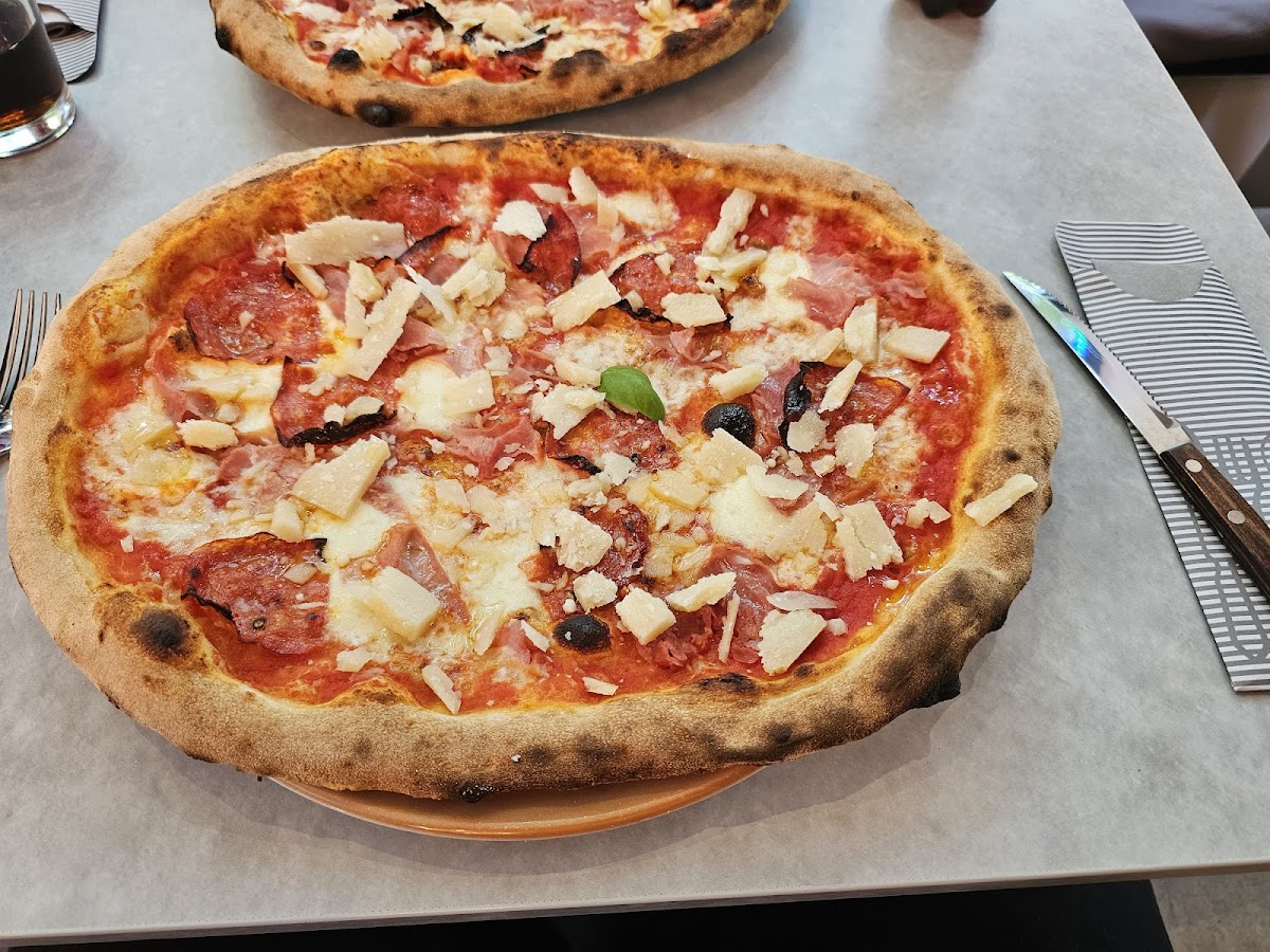 Little Italy - Eiscafé & Pizzeria Photo 5