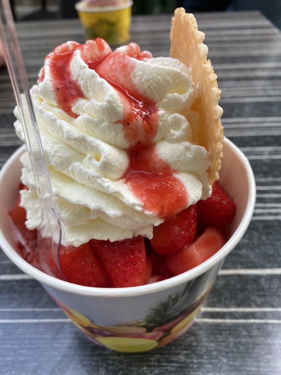 Little Italy - Eiscafé & Pizzeria Photo 9