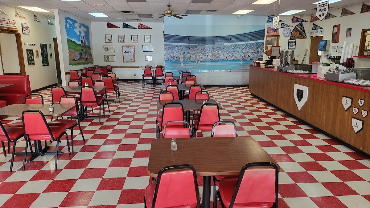 Home Plate Diner Photo 9