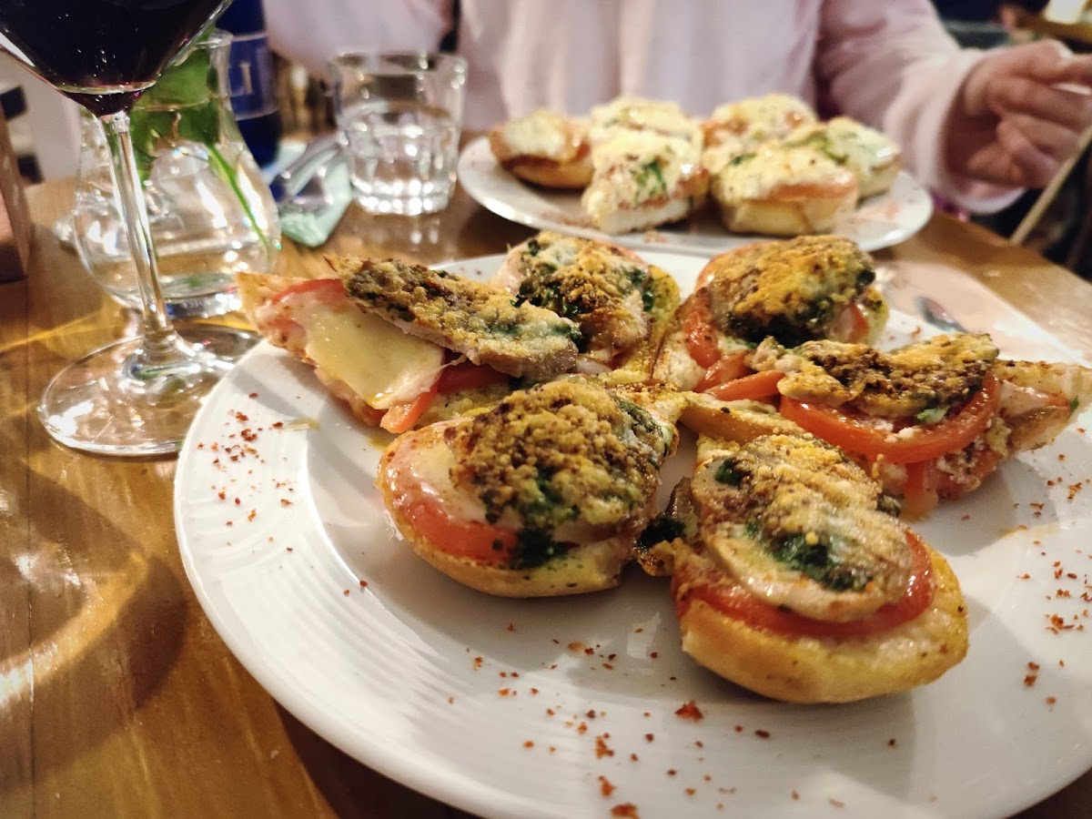 CROSTINERIA Vini e Crostini Photo 7