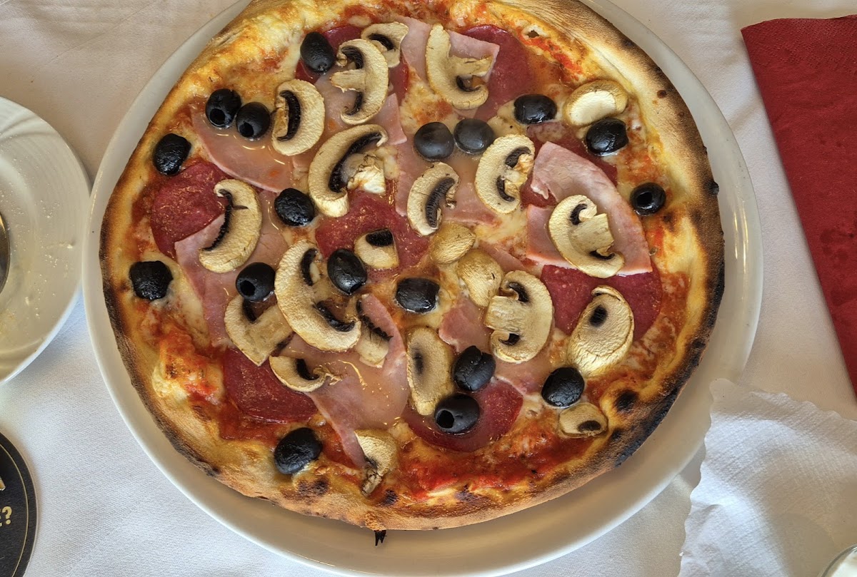 Pizzeria Da Gino Photo 2