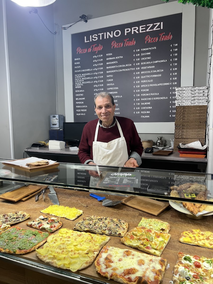 HAPPY PIZZA Photo 10