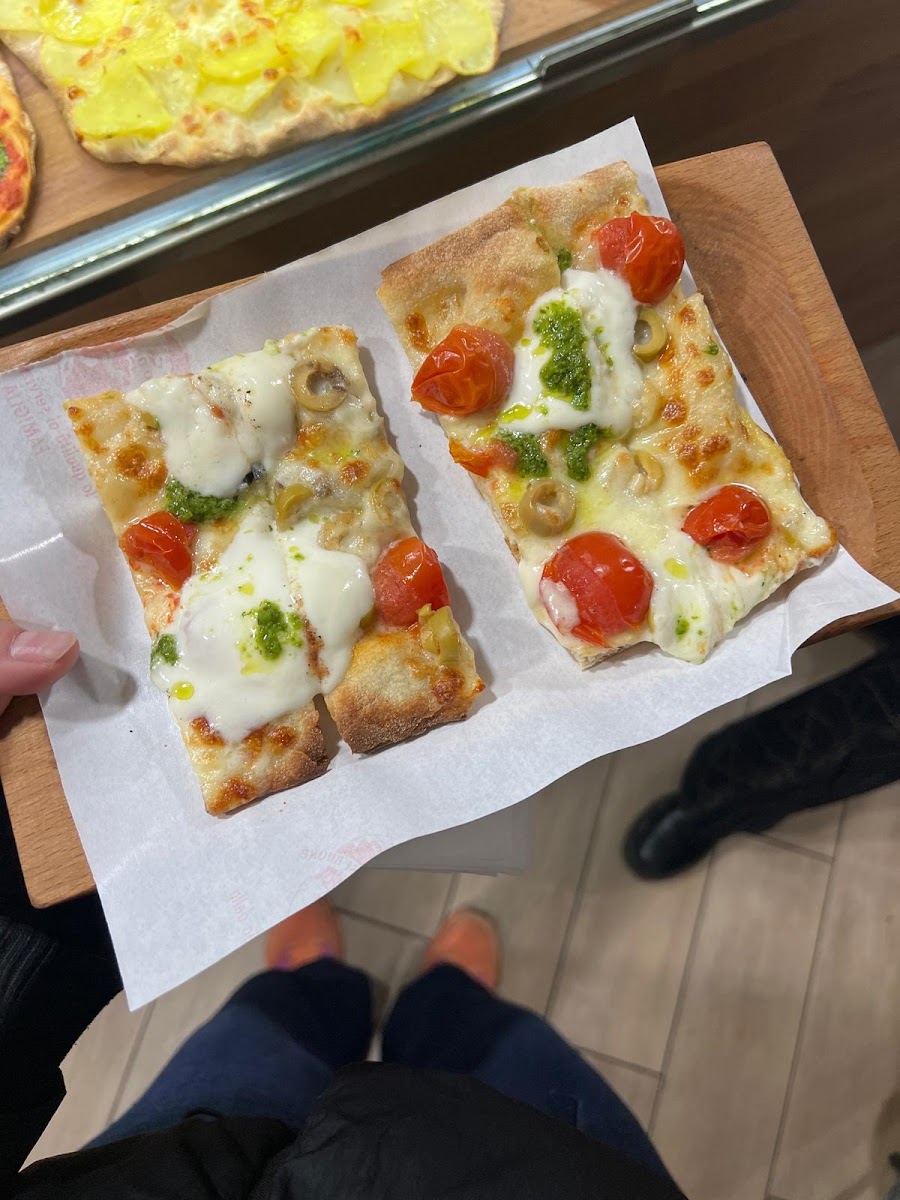 HAPPY PIZZA Photo 7