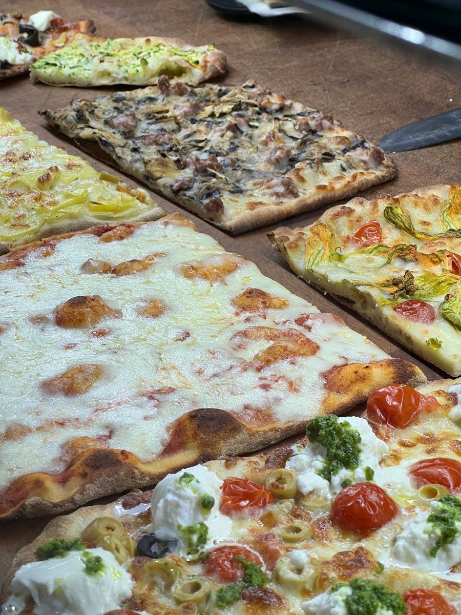 HAPPY PIZZA Photo 8