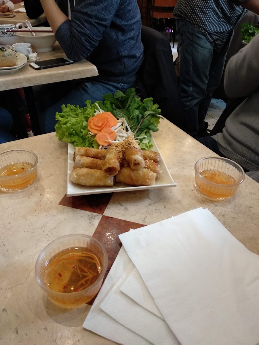 Dong Huong Restaurant Photo 10