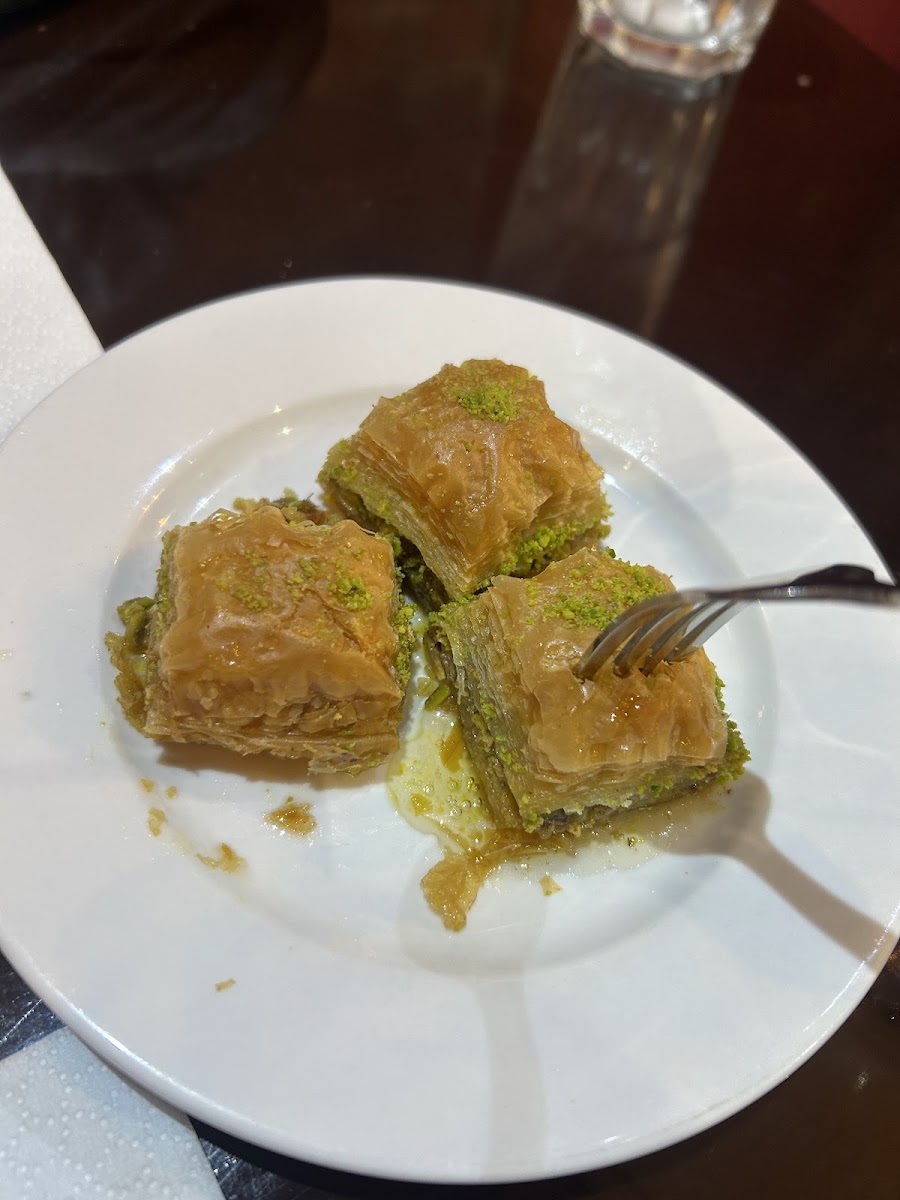 PARİSTANBUL GRİLL RESTAURANT Photo 2