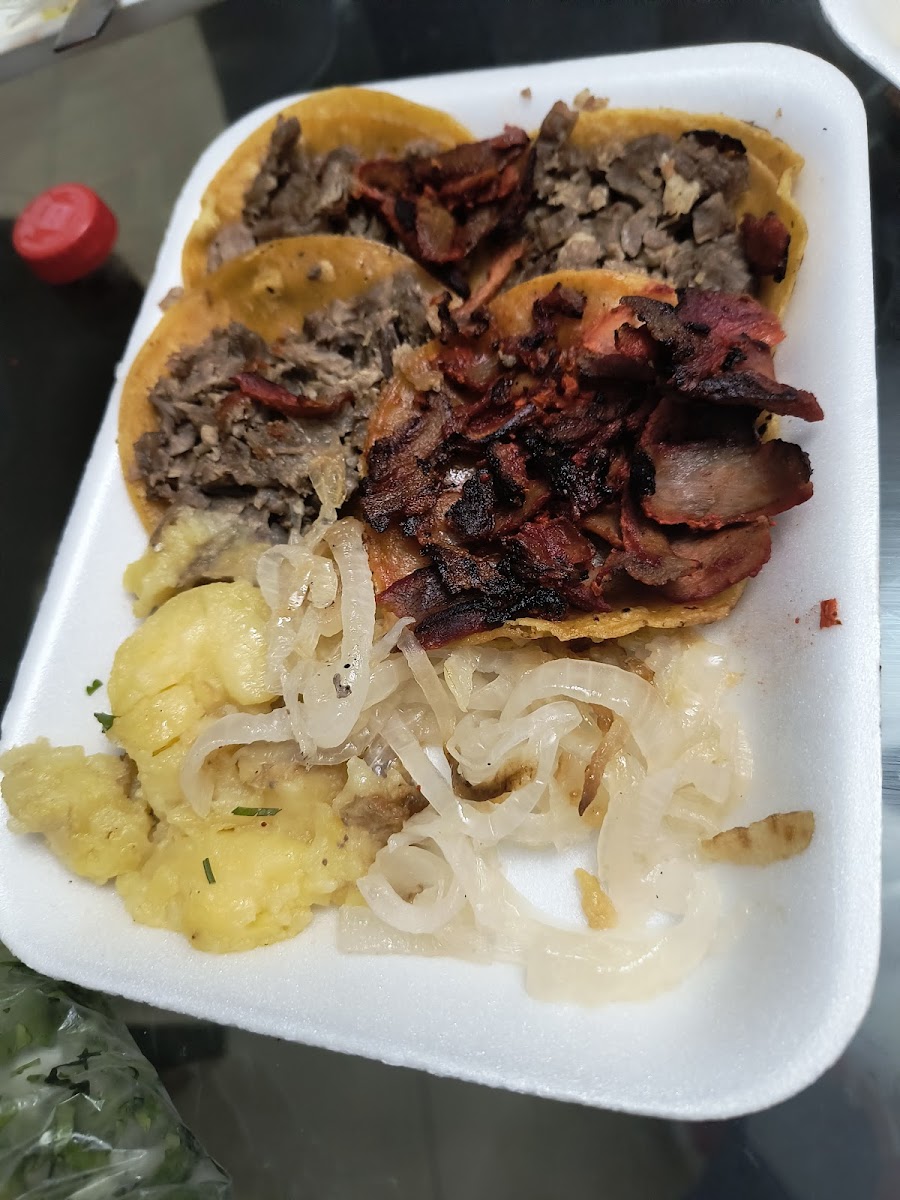 Tacos Chuy Photo 3