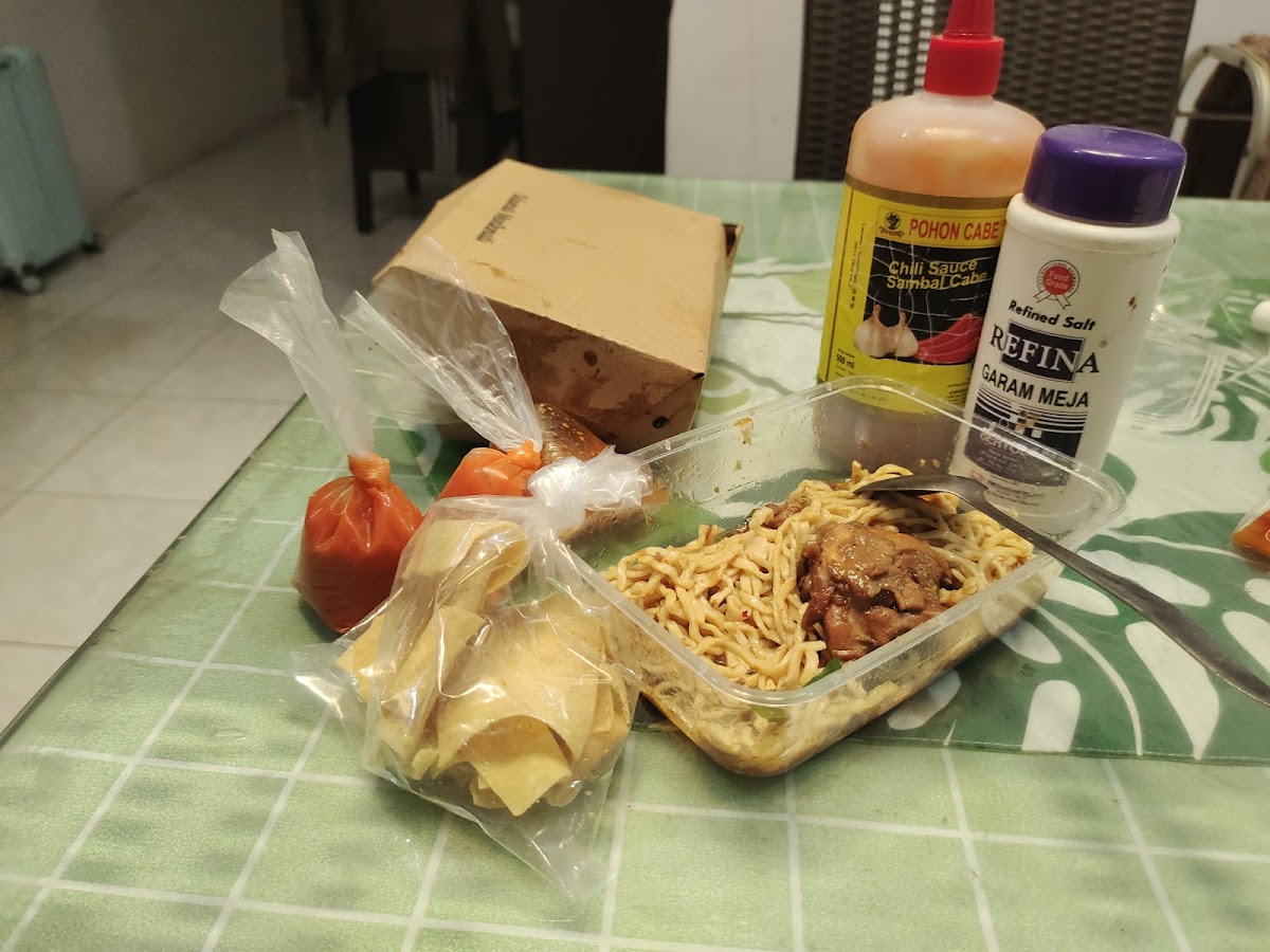 Bakso Dan Mie Yamin Pak De