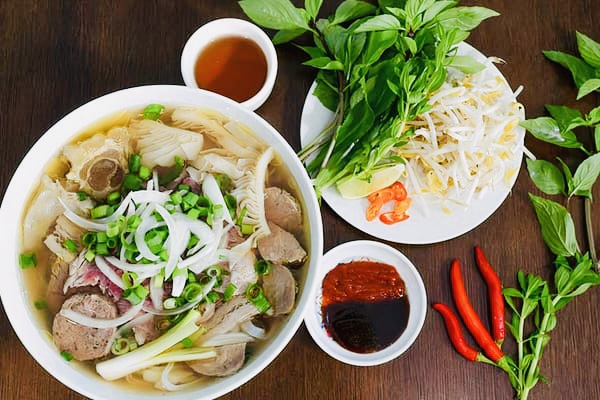 Pho Tai Photo 2