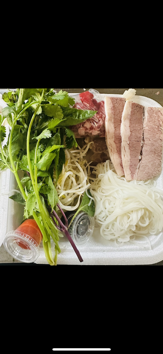 Pho Tai Photo 8