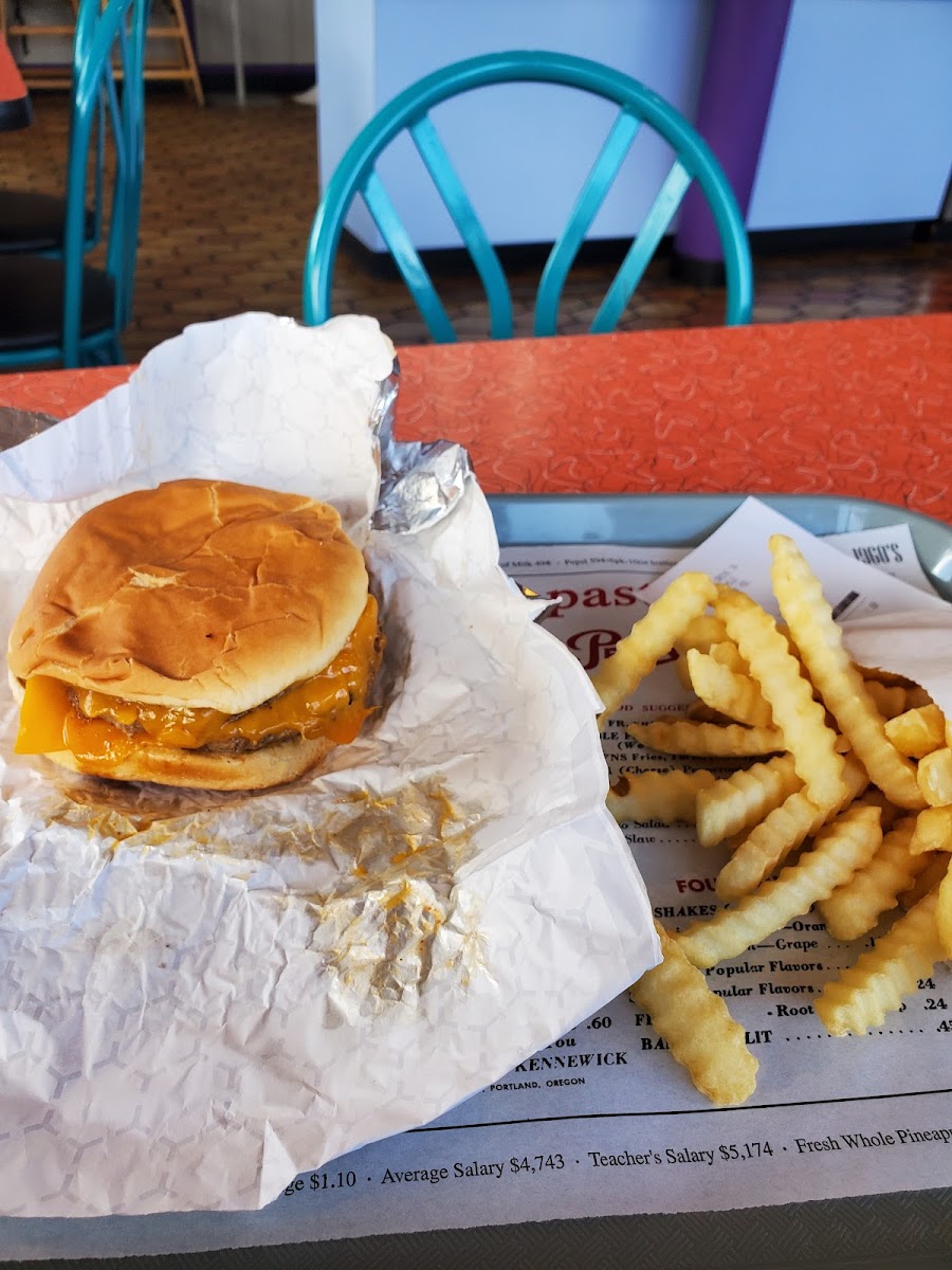 Zip's Drive in Photo 9