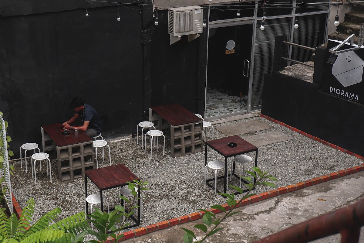 Diorama Coffee & Burger Bar