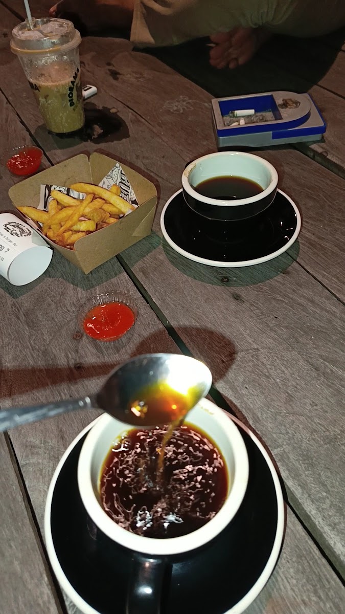 Diorama Coffee & Burger Bar Photo 2