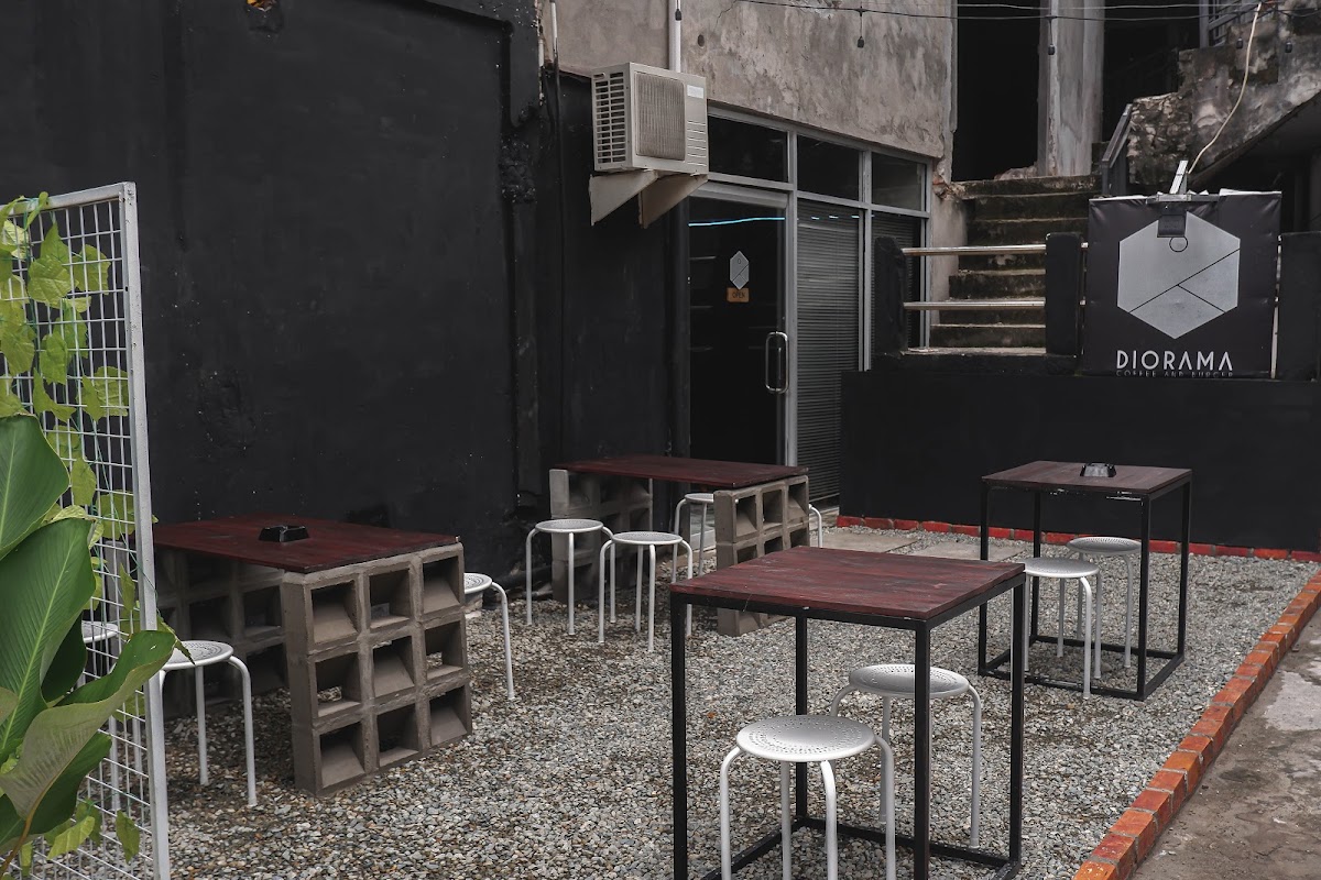 Diorama Coffee & Burger Bar Photo 4