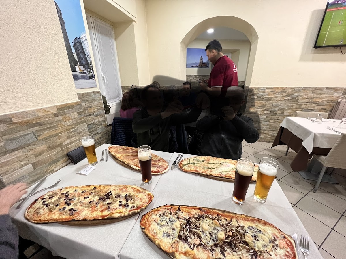 La Gazzella Pizzeria & Steakhouse Photo 6
