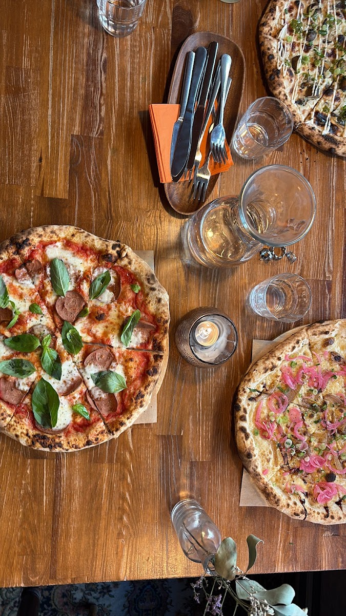 inflagranti - sourdough pizza Photo 6