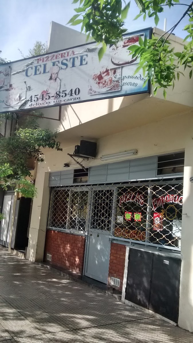 Pizzería Celeste en Coghlan