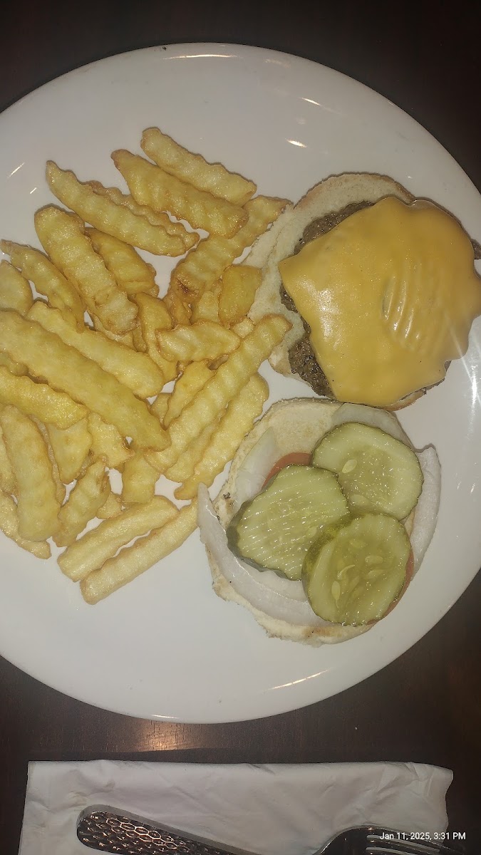 Fawzi's Sports Bar & Grill Photo 5