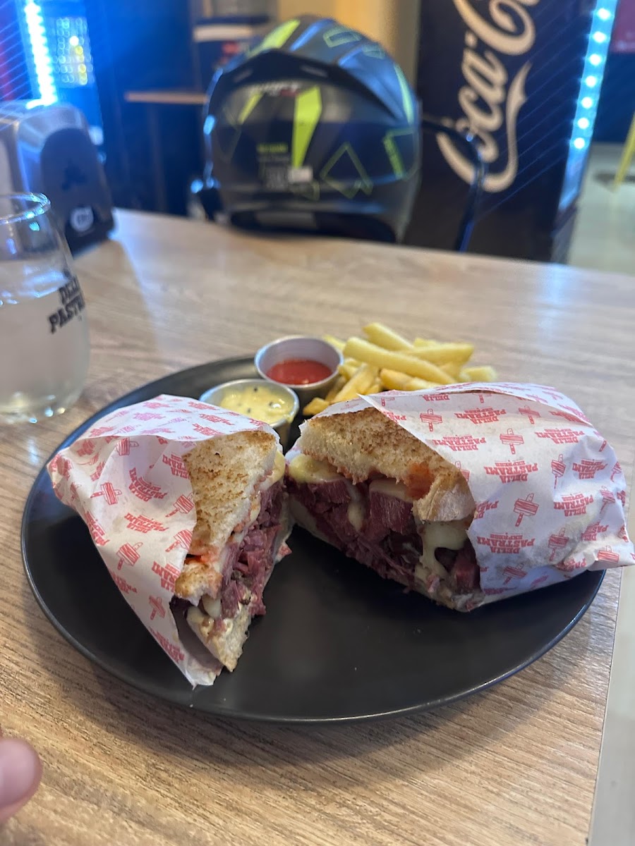 Delia Pastrami Photo 4
