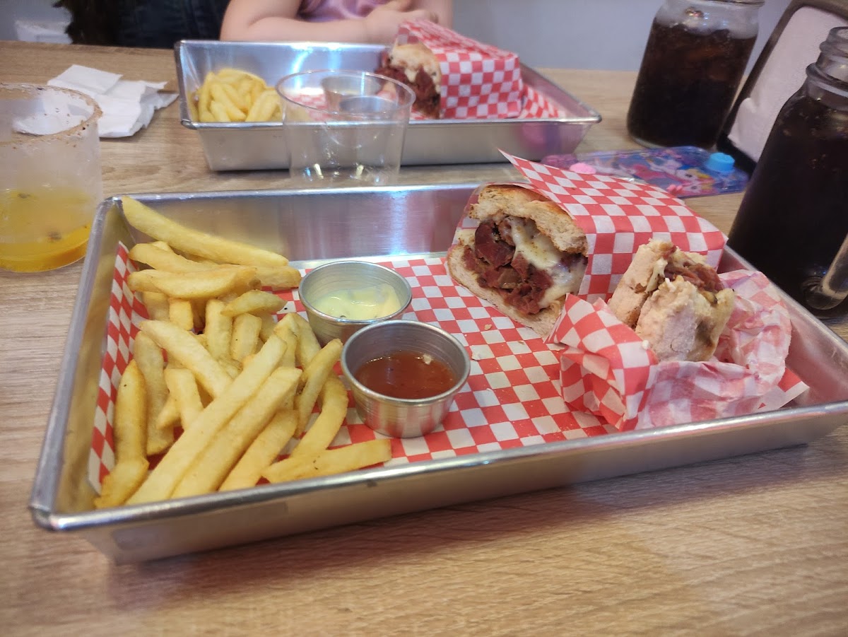 Delia Pastrami Photo 9