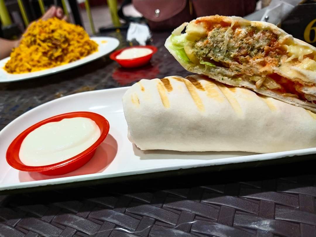 Crave Restaurant Photo 8