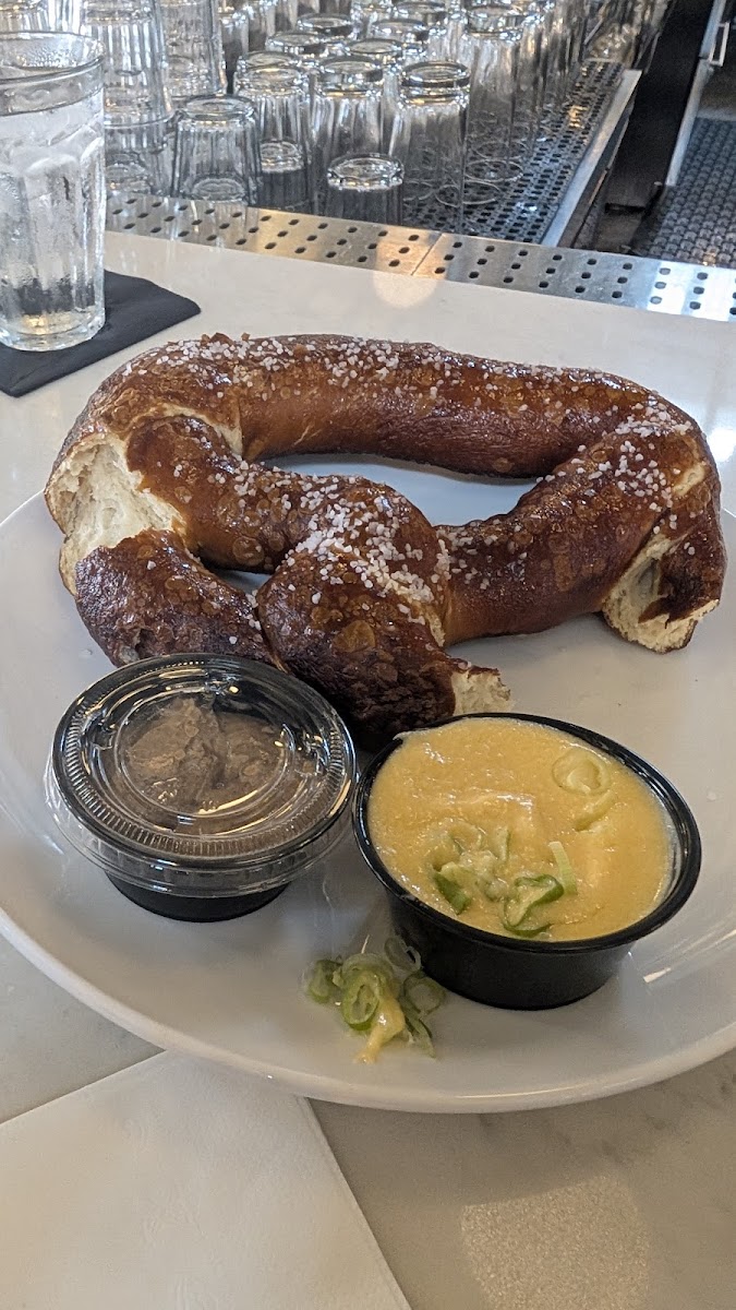 Cabbage Hill Schnitzel Haus Photo 5