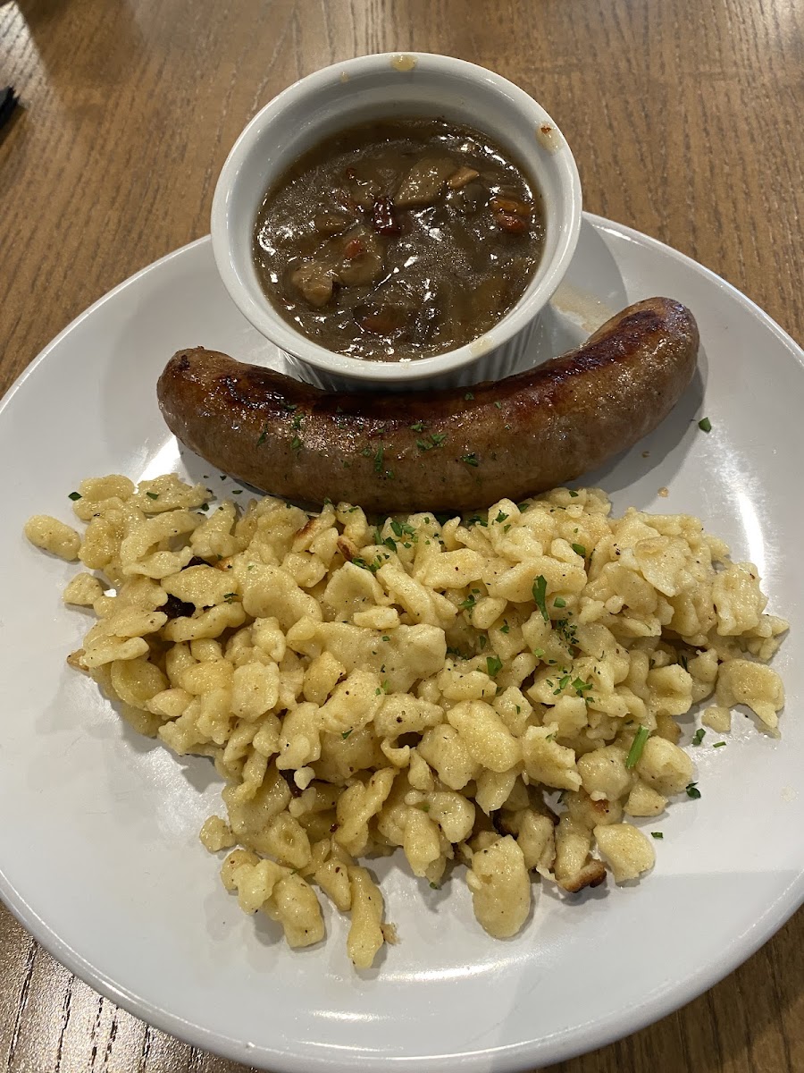 Cabbage Hill Schnitzel Haus Photo 6