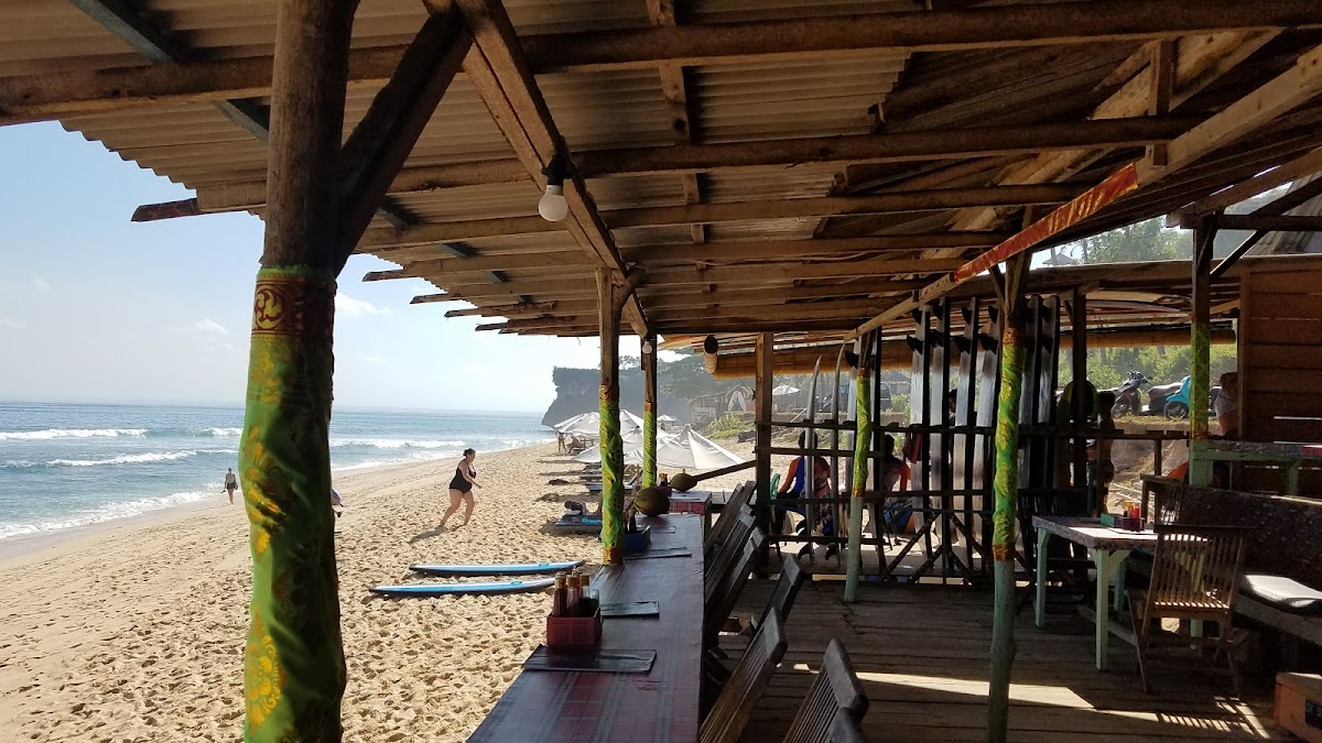 Surfer Cafe