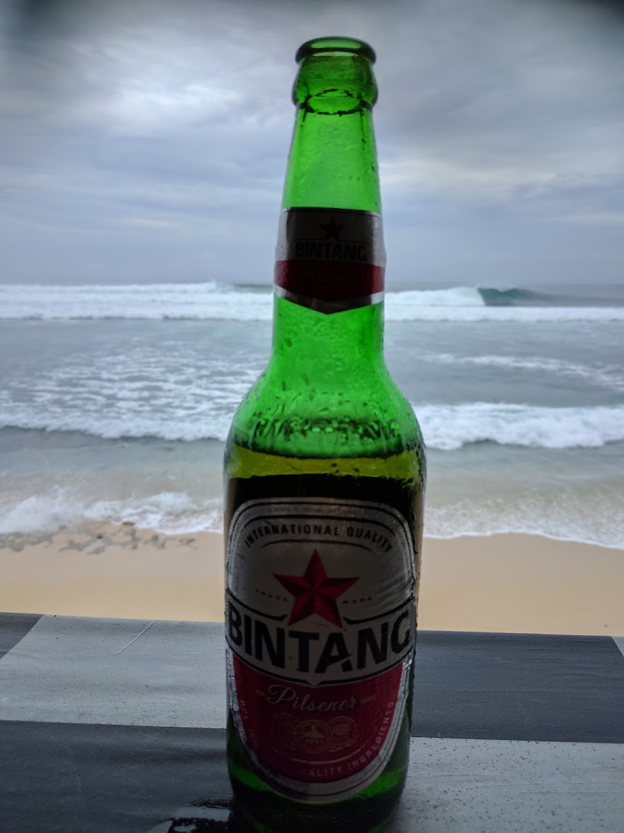 Surfer Cafe Photo 6