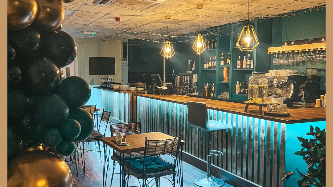 329 Cafe and lounge