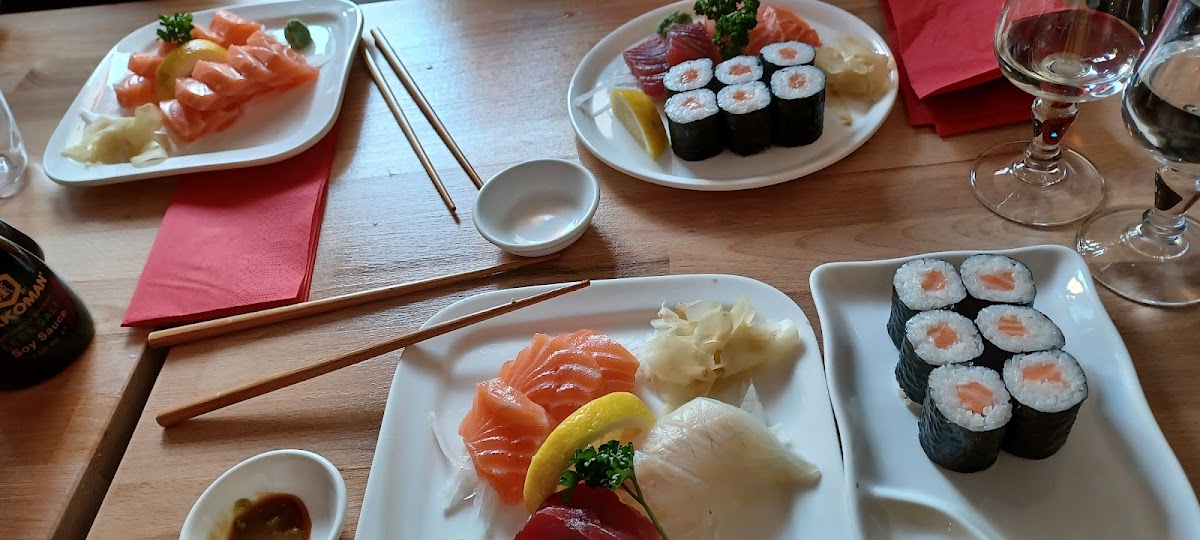 Jinyao Japanese Restaurant Photo 4