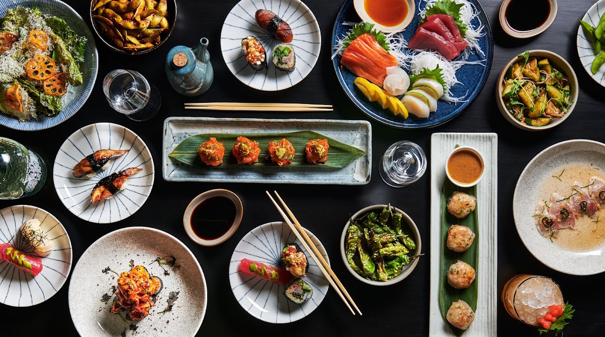 Crave Sushi Bar Photo 5