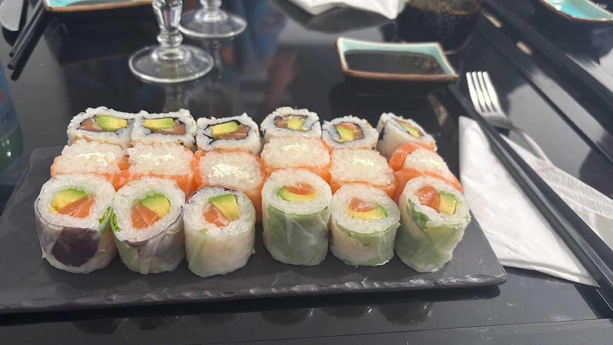 SUSHI BOUTIK Hoover Photo 2