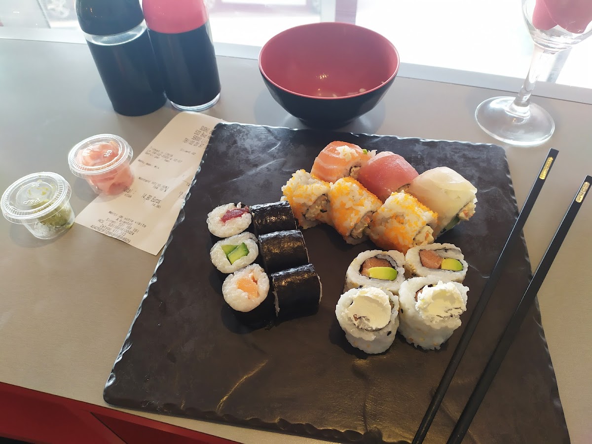 SUSHI BOUTIK Hoover Photo 7