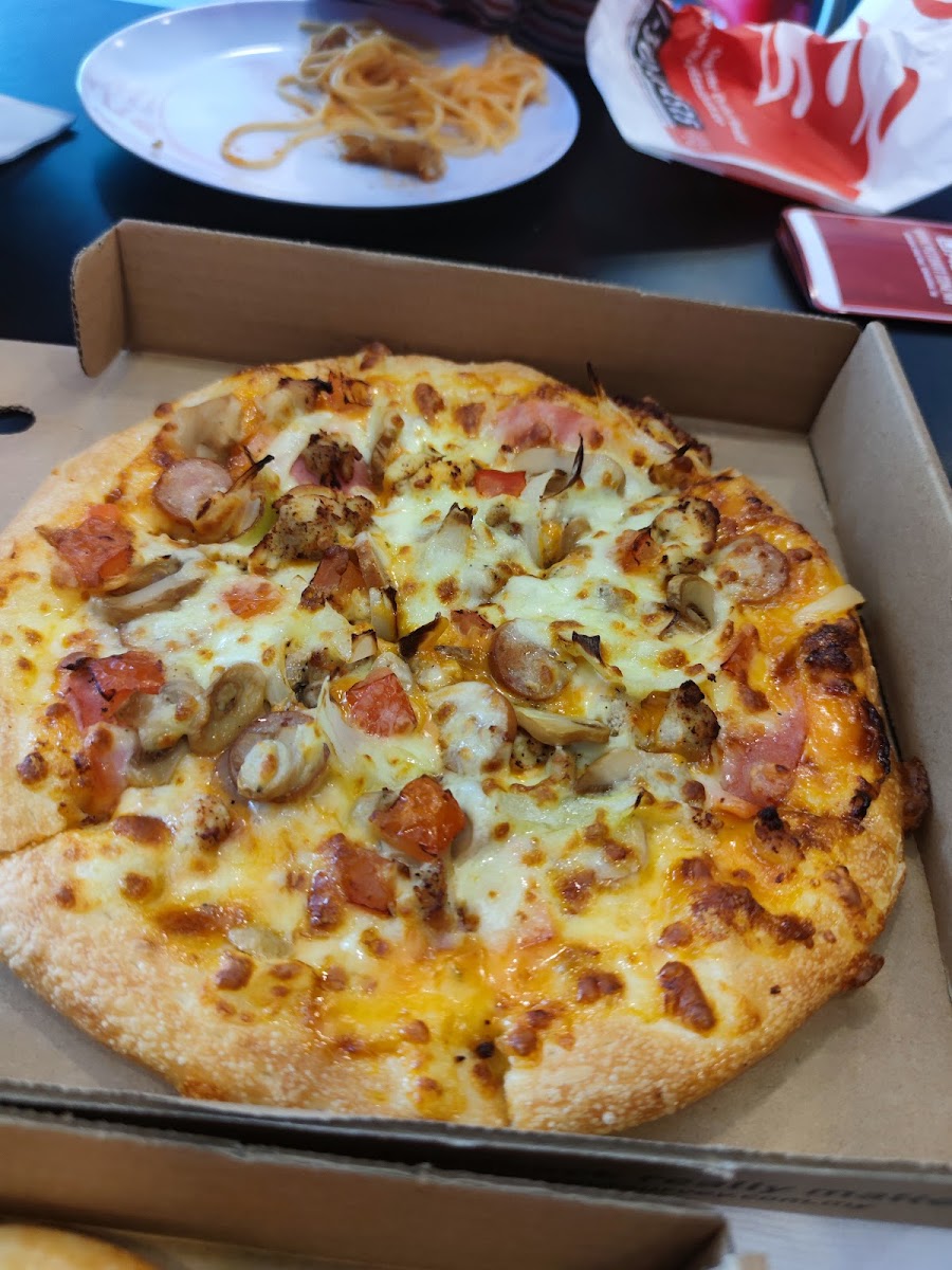 Pizza Hut Delivery Gerik Photo 2