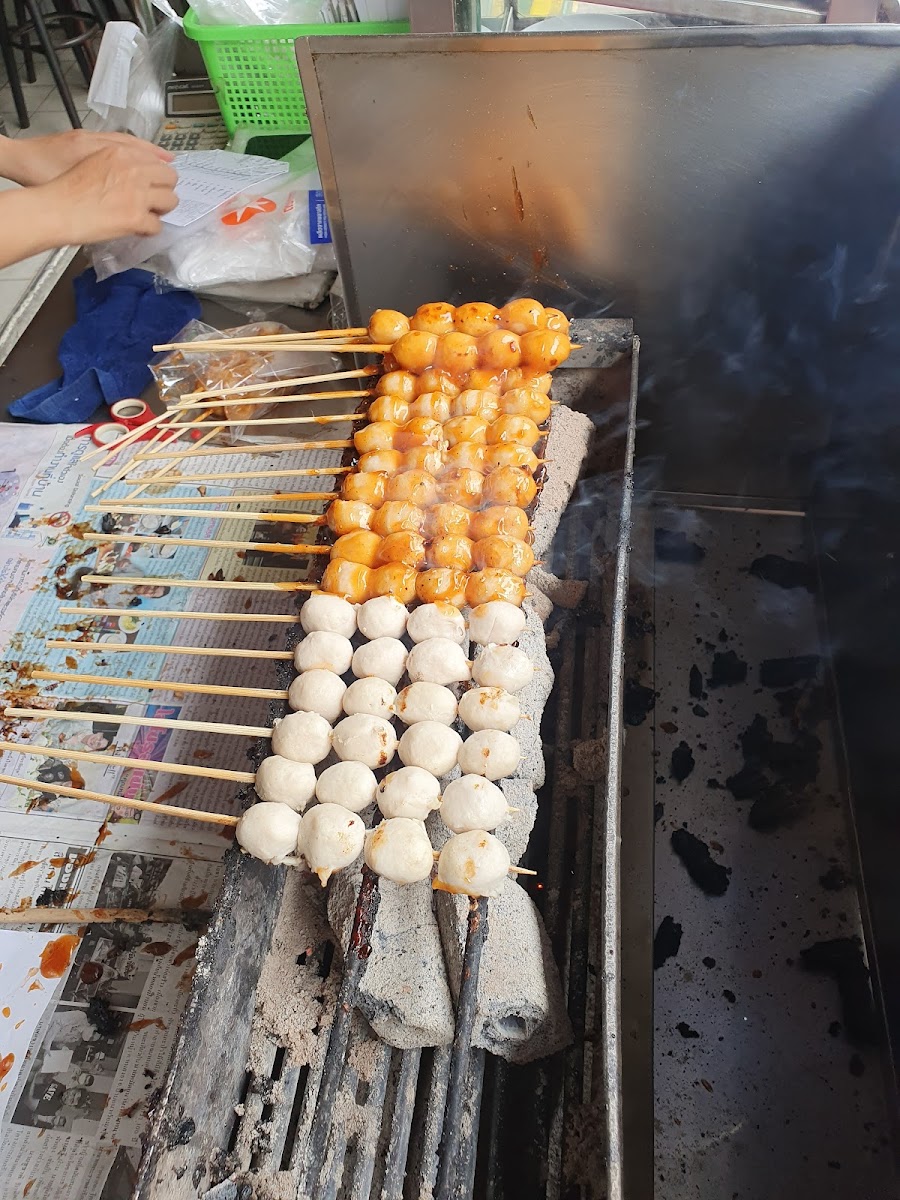 Hua Hin Meatball Shop Photo 10