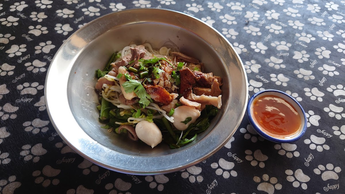 Hua Hin Meatball Shop Photo 6
