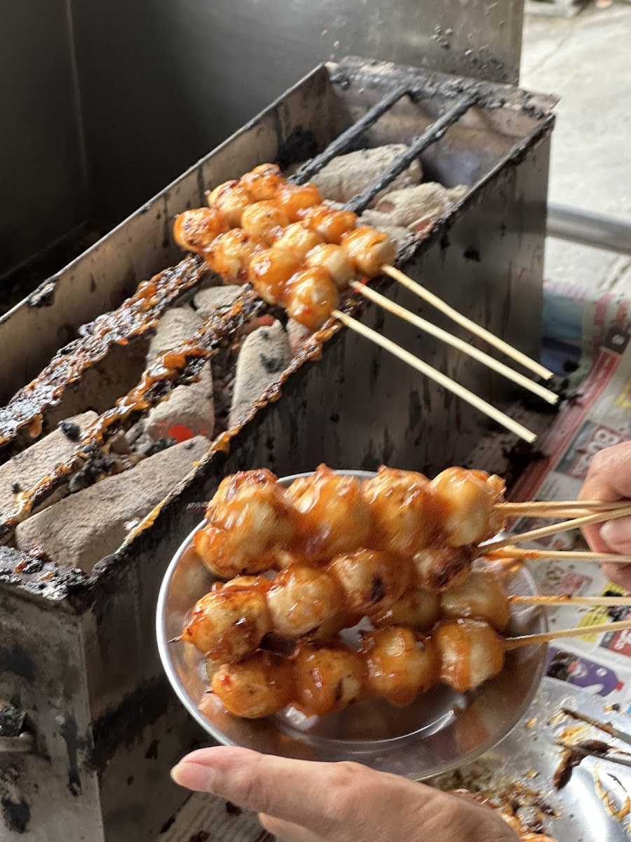 Hua Hin Meatball Shop Photo 9