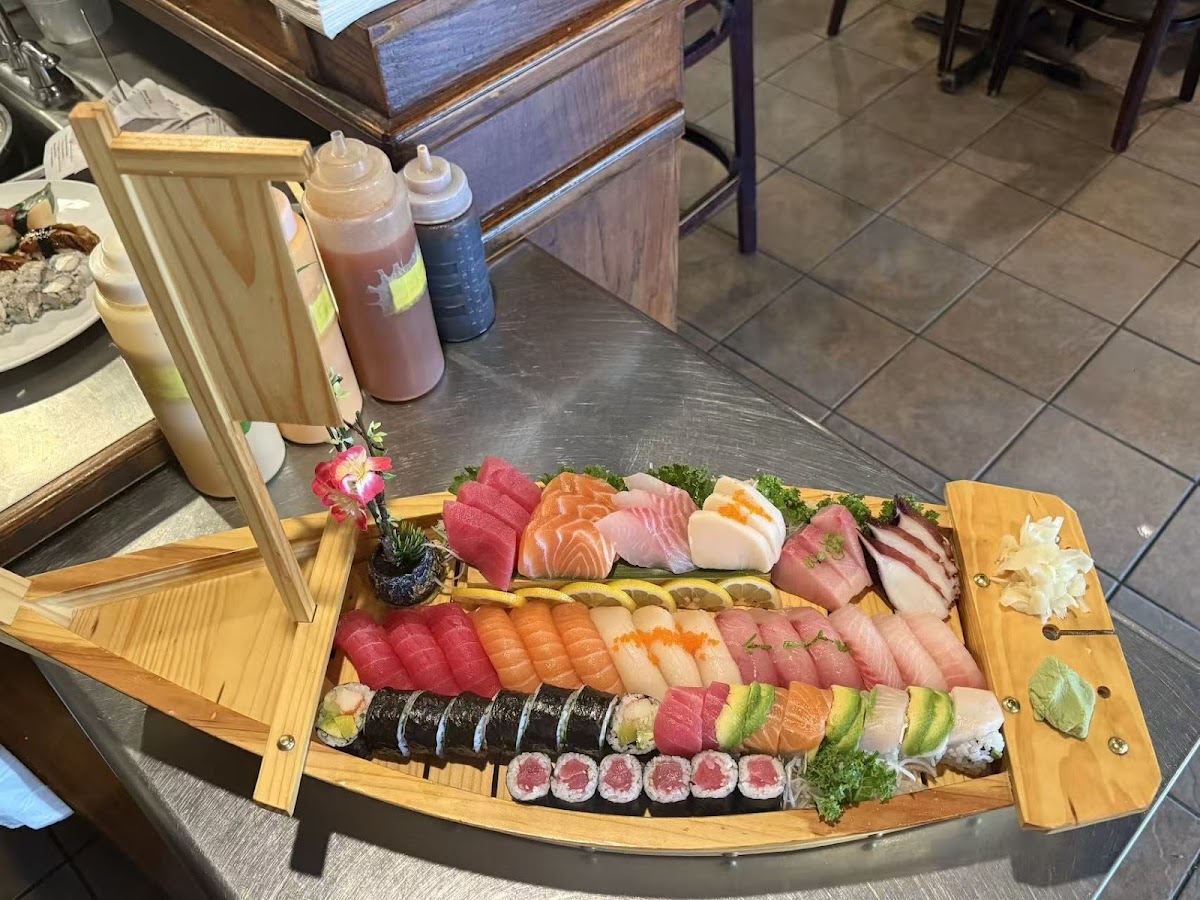 Fancy Sushi Asian Fusion Photo 2