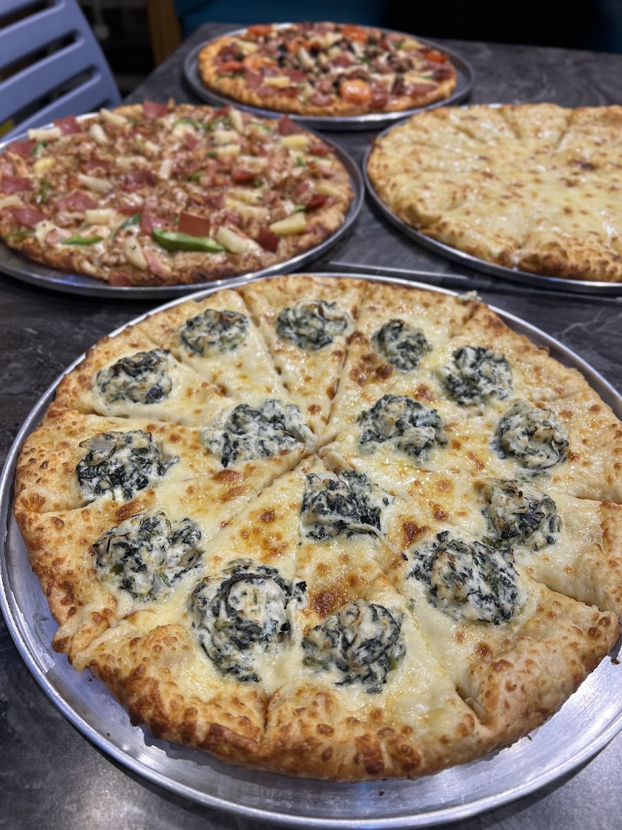 Angel's Pizza San Carlos Photo 4