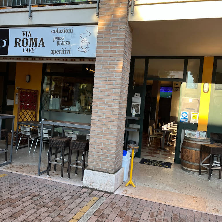 Via Roma Cafe'