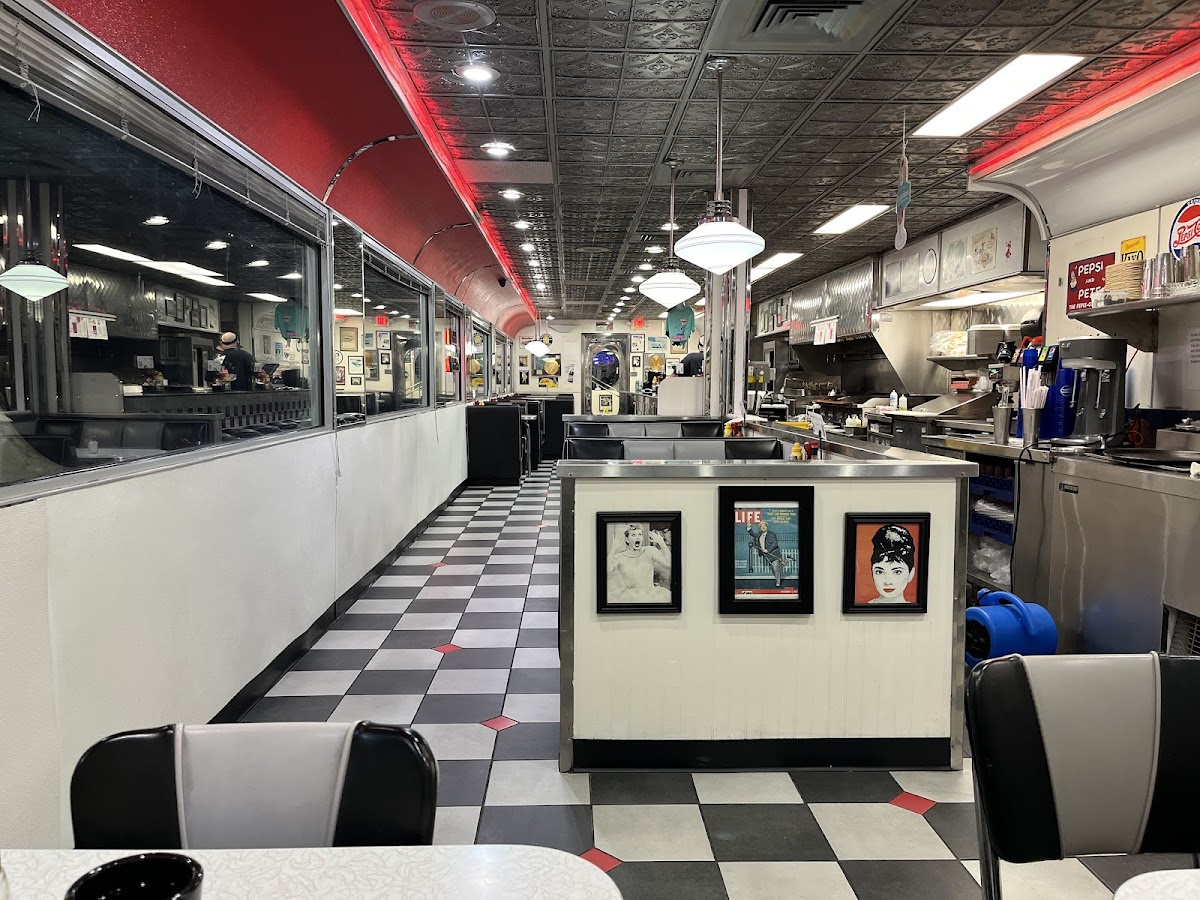 Pennys diner Photo 3