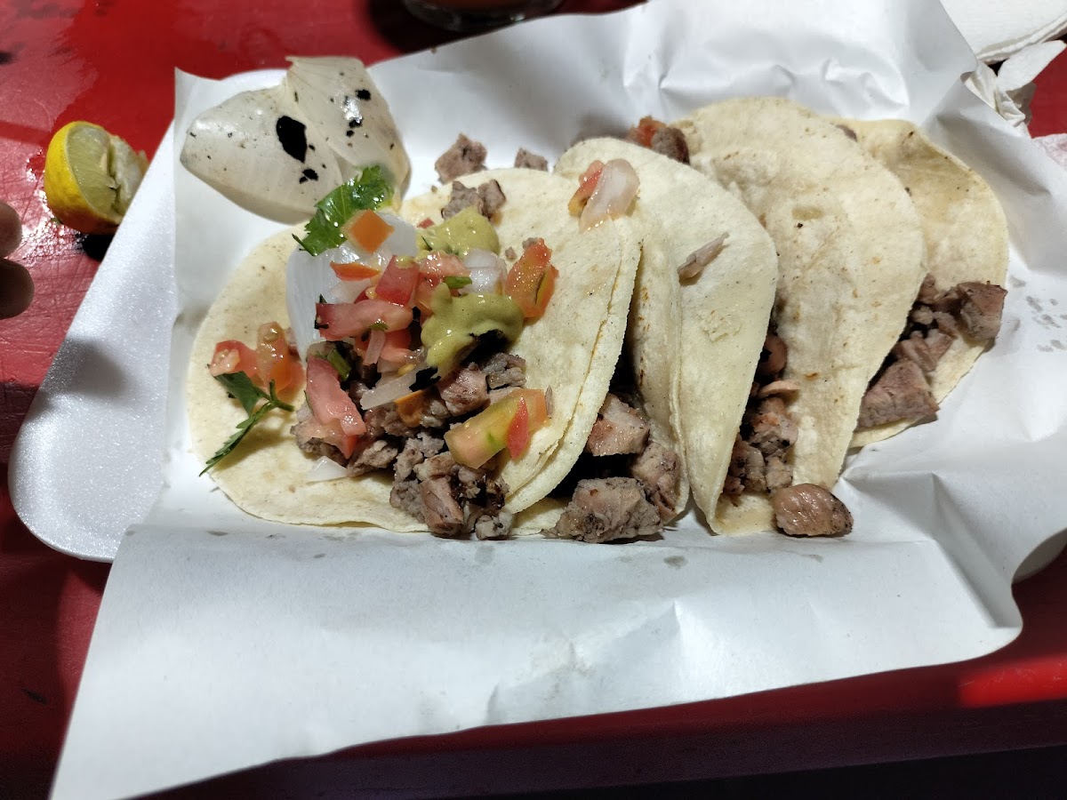 Tacos de carne asada La Regia Photo 5