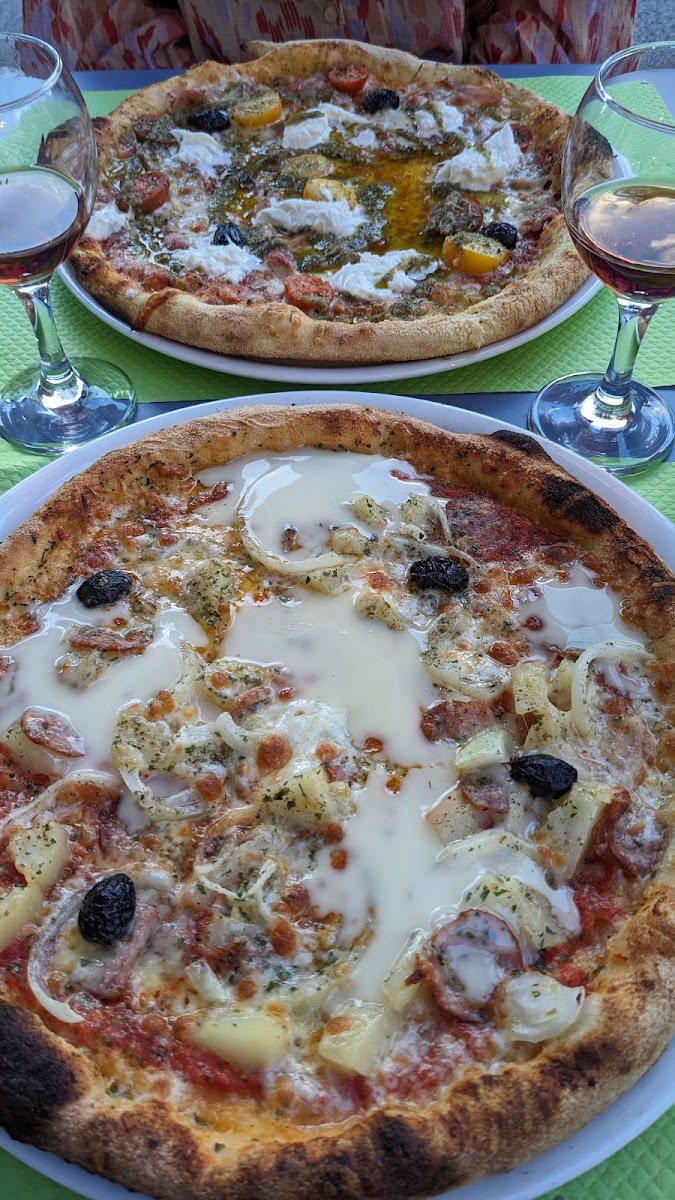 Pizzeria La Cicrane Photo 8