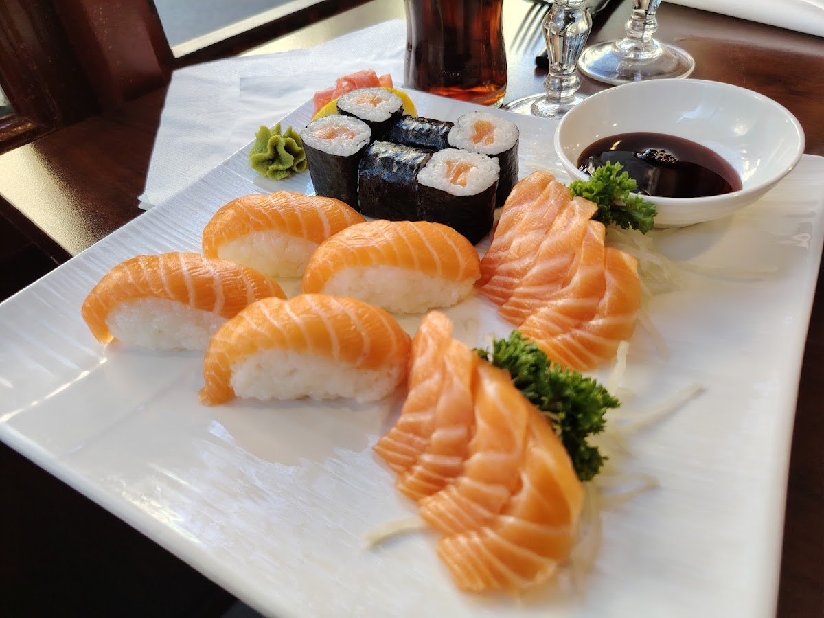 Sushi Sashi ( Okasushi ) Photo 3