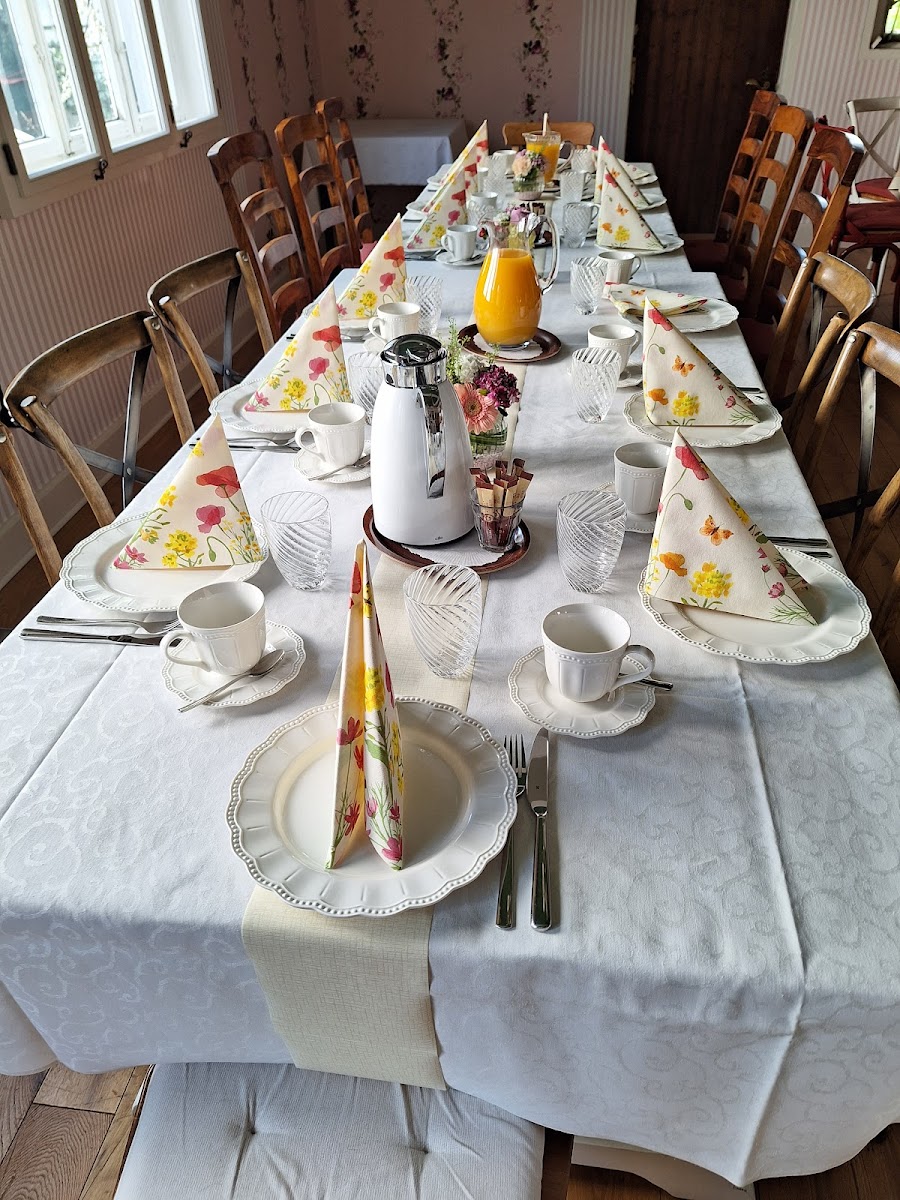 GM - Cafe, Feinkost, Accessoires