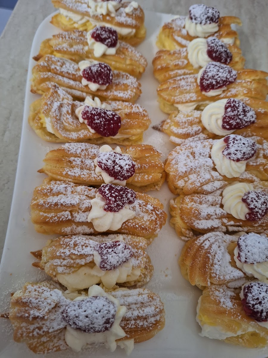 GM - Cafe, Feinkost, Accessoires Photo 9