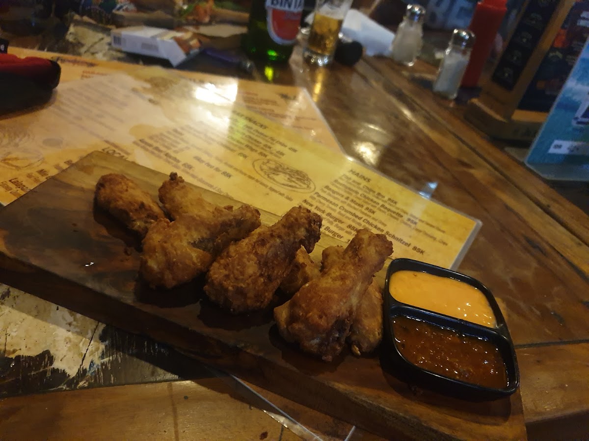 Faraway Sports Bar & Grill Photo 7